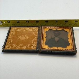 Antique  ambrotype or daguerreotype TinType Man